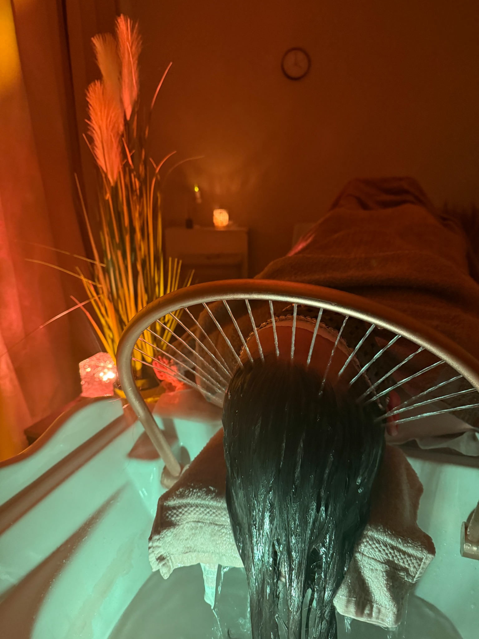 Pielęgnacja włosów pod łukiem wodnym Head SPA